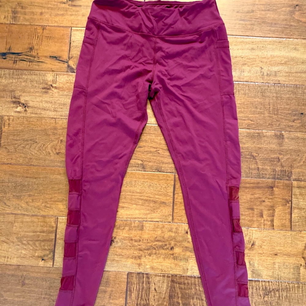 Senita Athletics Mesh Crop Leggings. EUC Large
